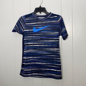 Nike Boy’s Short Sleeve Blue Athletic Sporty Dri-Fit Shirt Size Large